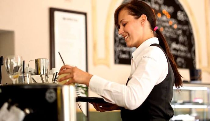 Οριακές καταστάσεις βιώνουν (και) φέτος τα Χριστούγεννα αρκετοί συμπολίτες μας που εργάστηκαν εποχικά στον τουρισμό και μέχρι σήμερα δεν έχουν λάβει ούτε ένα ευρώ από τα επιδόματα που δικαιούνται...