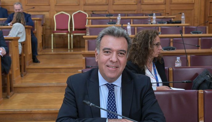 Πρόταση του Μάνου Κόνσολα για τη χορήγηση μικρών άτοκων δανείων σε πολύ μικρές επιχειρήσεις και ατομικές επιχειρήσεις σε νησιά κάτω των 3.000 κατοίκων   