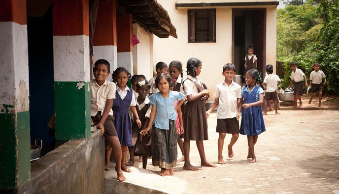 Ινδονησία: Δηλητηριάστηκαν 700 μαθητές μετά από κατανάλωση δωρεάν τροφίμων κυβερνητικού προγράμματος