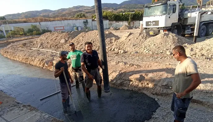 Πέφτουν τα μπετά στο Ποδηλατοδρόμιο της Κω στο γήπεδο Φιλίνος