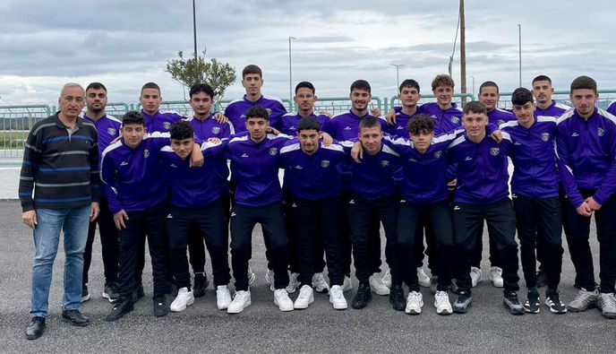 Ευχαριστήριο του Λυκείου Αντιμάχειας για την προσφορά φορμών και τσαντών αποστολής στην ποδοσφαιρική ομάδα