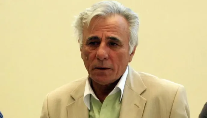 Θλίψη - Πέθανε ο δημοσιογράφος Σπύρος Καρατζαφέρης