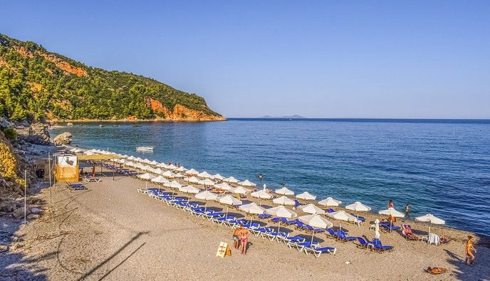 TUI: Η Ελλάδα μαζί με την Ισπανία οι δύο πιο δημοφιλείς προορισμοί το φετινό καλοκαίρι  