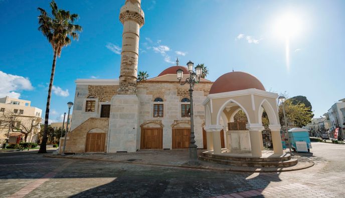 Επετεύχθη “συμβιβασμός” ανάμεσα σε Βακούφ Κω και καταστηματάρχες στο Τέμενος Ντεφτερντάρ  (Πλ. Ελευθερίας)