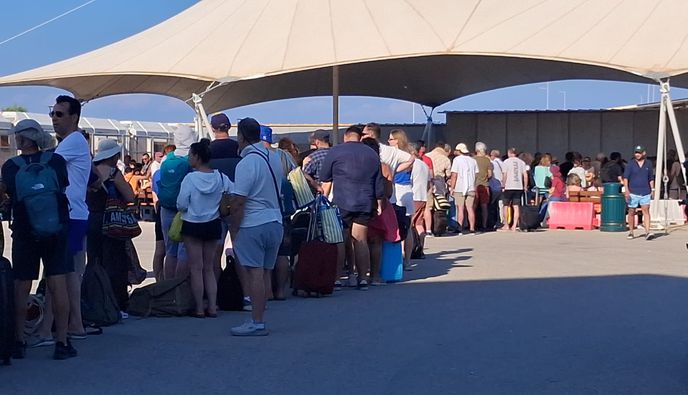 Γιατί οι Τούρκοι κατακλύζουν τα ελληνικά νησιά: Τουρκική εφημερίδα εξηγεί γιατί οι γείτονες προτιμούν τη χώρα μας