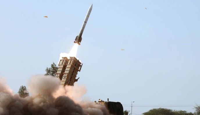 Παίρνει φωτιά πάλι η Μέση Ανατολή: Το Ισραήλ ξεκίνησε επιθέσεις στην Τεχεράνη