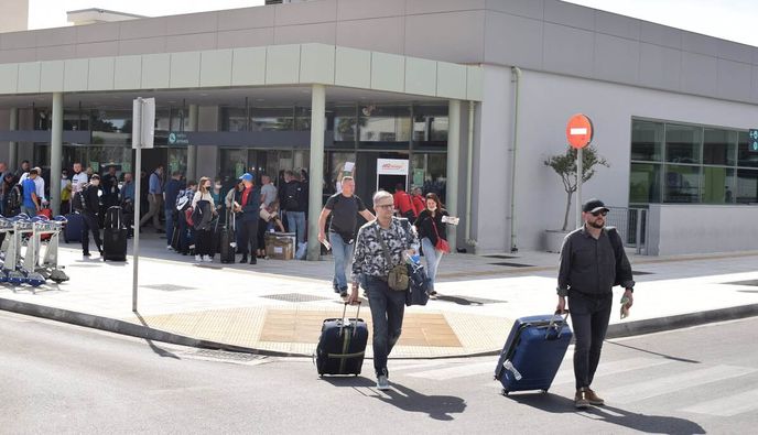 Πώς οι αυξήσεις στα αεροπορικά εισιτήρια θα επηρεάσουν τον Eλληνικό τουρισμό   