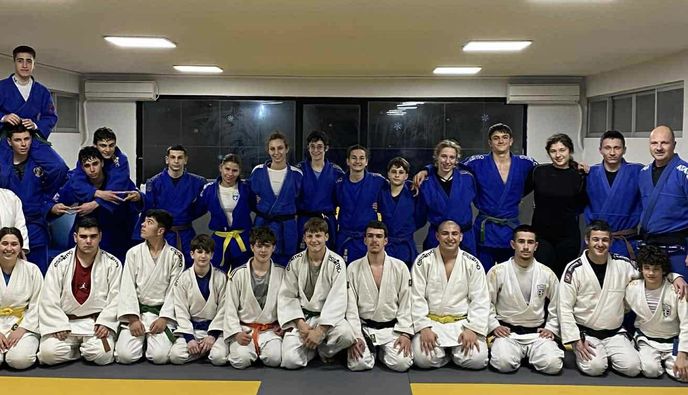"AETOΣ ΚΩ": ΣΤΗΝ TIGER JUDO ACADEMY ΣΤΗΝ ΑΘΗΝΑ Ο ΠΡΟΠΟΝΗΤΗΣ ΑΠ. ΠΑΠΑΝΙΚΟΛΑΟΥ
