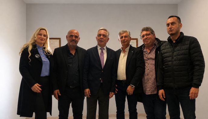 Στη Βουλή από τον Βασίλη Υψηλάντη το ζήτημα των οδηγών φορτηγών Δ.Χ.