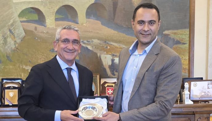 Συνάντηση του Περιφερειάρχη Ν. Αιγαίου με στελέχη της μεγαλύτερης αεροπορικής εταιρείας της Ινδίας IndiGo και τον Πρόεδρο της TAFI
