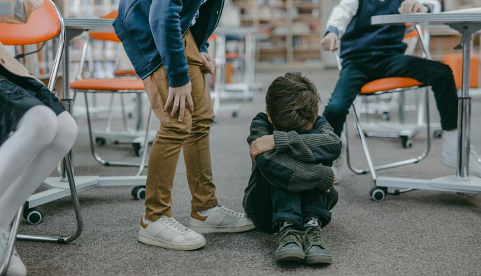 Ρόδος: Υποχρέωσαν συμμαθητή τους από το δημοτικό να πιει νερό από καζανάκι τουαλέτας