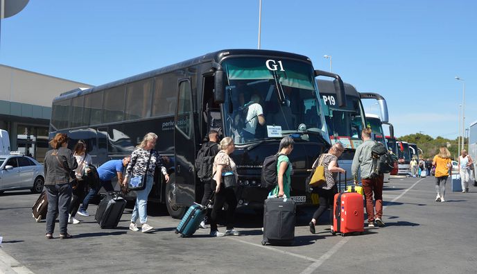 Tουρισμός: Το Eλληνικό καλοκαίρι μεγαλώνει – Τα μηνύματα από τα νησιά    