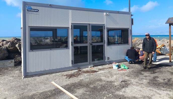  K. Χονδρος: Κλιματιζομενη αίθουσα επιβατών στο λιμάνι Μαστιχαριου