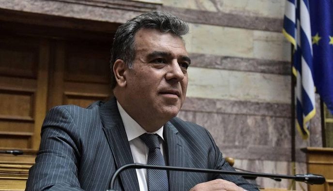 M. Kόνσολας: Καταργείται το τέλος επιτηδεύματος, μειώνεται η προκαταβολή φόρου, μέτρα στήριξης για την κοινωνία