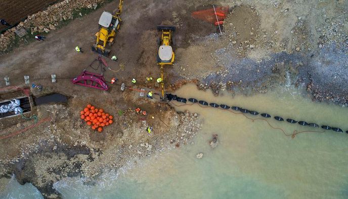 "Στην πρίζα" το 2029 το καλώδιο Κορίνθου και Κω και το 2030 ολόκληρα τα Δωδεκάνησα με έργο που αγγίζει τα 3 δισ. ευρώ