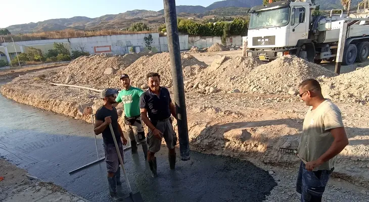Πέφτουν τα μπετά στο Ποδηλατοδρόμιο της Κω στο γήπεδο Φιλίνος