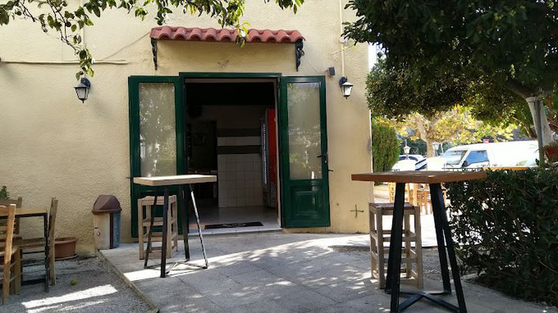 ΕΝΟΙΚΙΑΖΕΤΑΙ ΤΟ ΨΗΤΟΠΩΛΕΙΟ "Ο ΑΛΕΞΗΣ" (ΜΕ ΤΗΝ ΕΠΙΧΕΙΡΗΣΗ ή ΣΚΕΤΟ ΤΟ ΑΚΙΝΗΤΟ)
