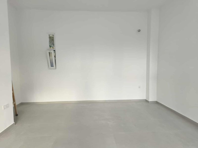 Ενοικιάζεται κατάστημα πλήρως ανακαινισμένο, 50 τ.μ., στην οδό Ευριπίλου 6 (στο κέντρο της Κω) με αύλειο χώρο