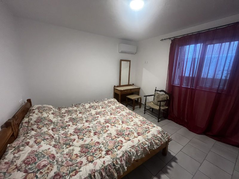 Ενοικιάζονται 2 ισόγεια επιπλωμένα διαμερίσματα 40 τ.μ. επί της οδού Αρτεμισίας