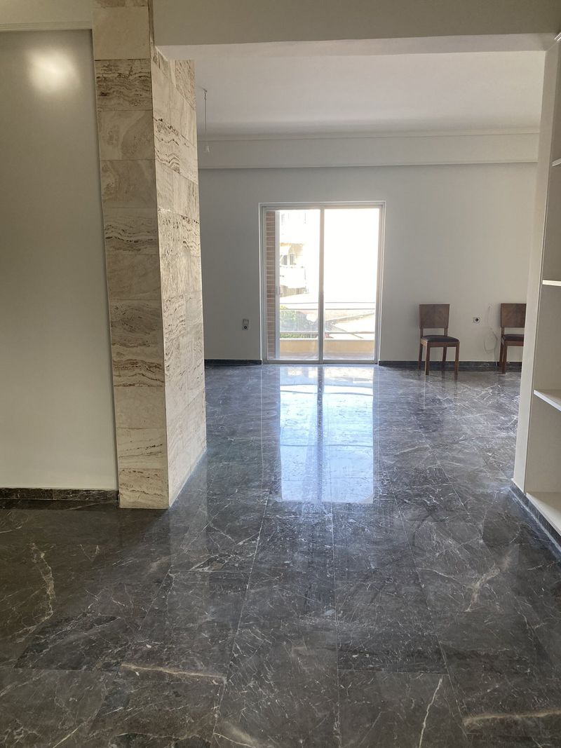 Ενοικιάζεται διαμέρισμα 1ου ορόφου 196 τμ. στο κέντρο της Κω