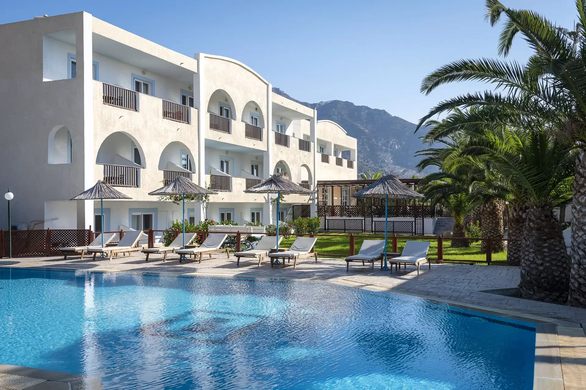 Ζητείται υπάλληλος υποδοχής από το ξενοδοχείο Kalimera Mare στην Καρδάμαινα