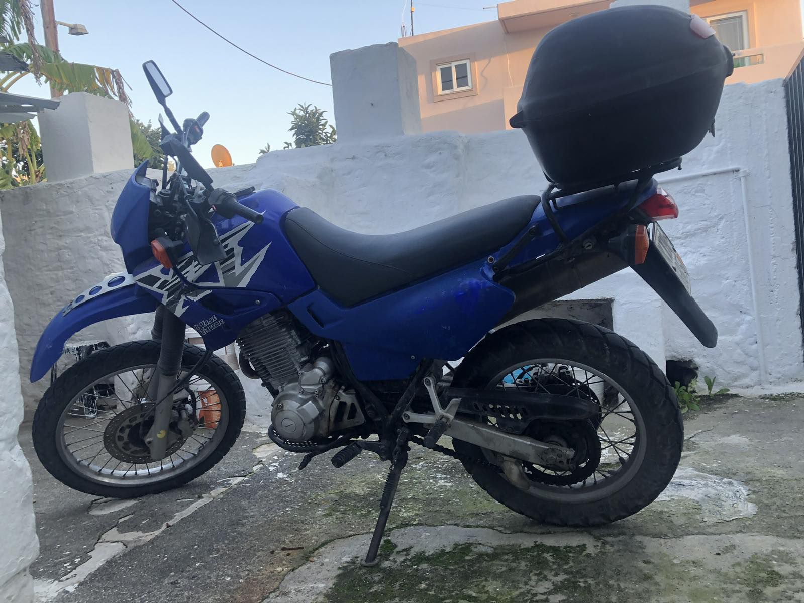 Πωλείται μηχανή XT 600