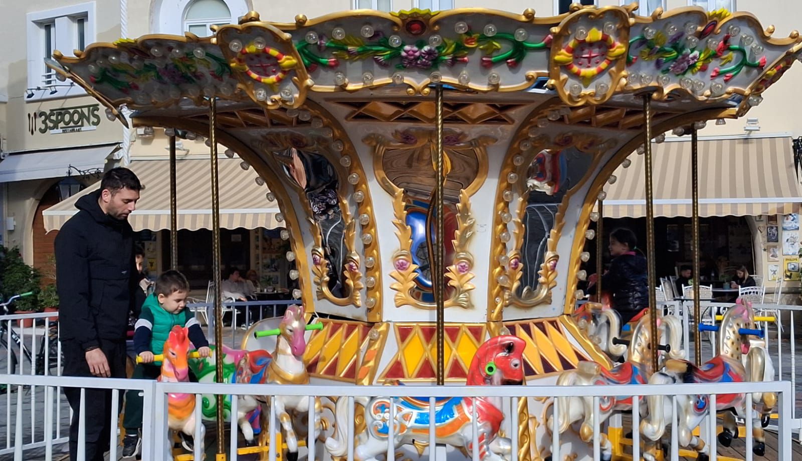 Ξεκίνησε την λειτουργία του το καρουζέλ στην Κω