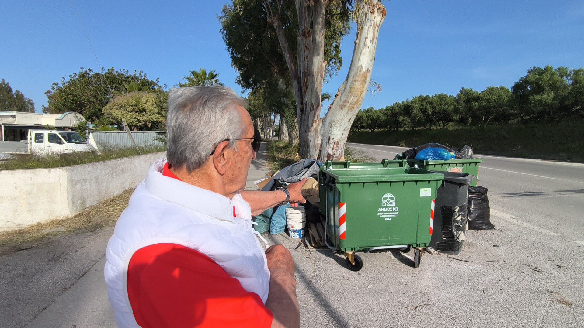 Παράπονα για την κατάσταση με τα απορρίμματα στο Ψαλίδι – “Πόσα ακόμη να πληρώσουμε;” διερωτάται ο συμπολίτης μας κ. Σπύρος Τρύπας