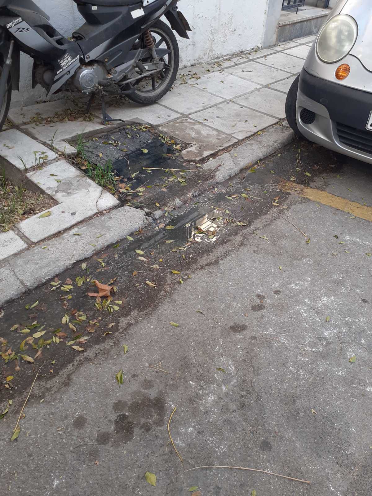 Παράπονα για τα λύματα στην οδό Βεροιοπούλου