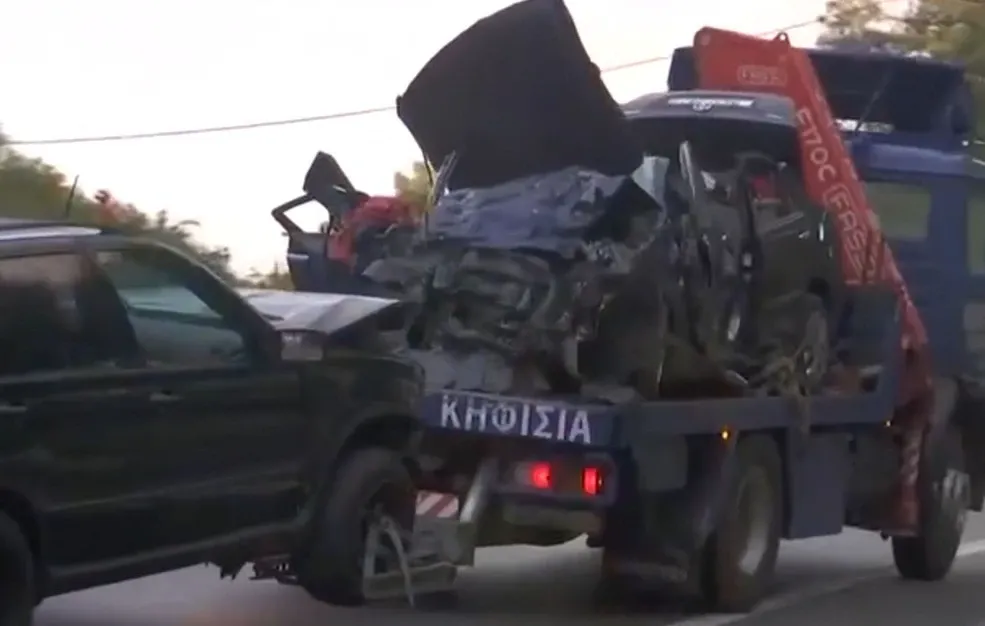 4 νεκροί και δύο σοβαρά τραυματίες σε 2 τροχαία στην Αθήνα - Απανθρακώθηκε οδηγός μοτοσικλέτας