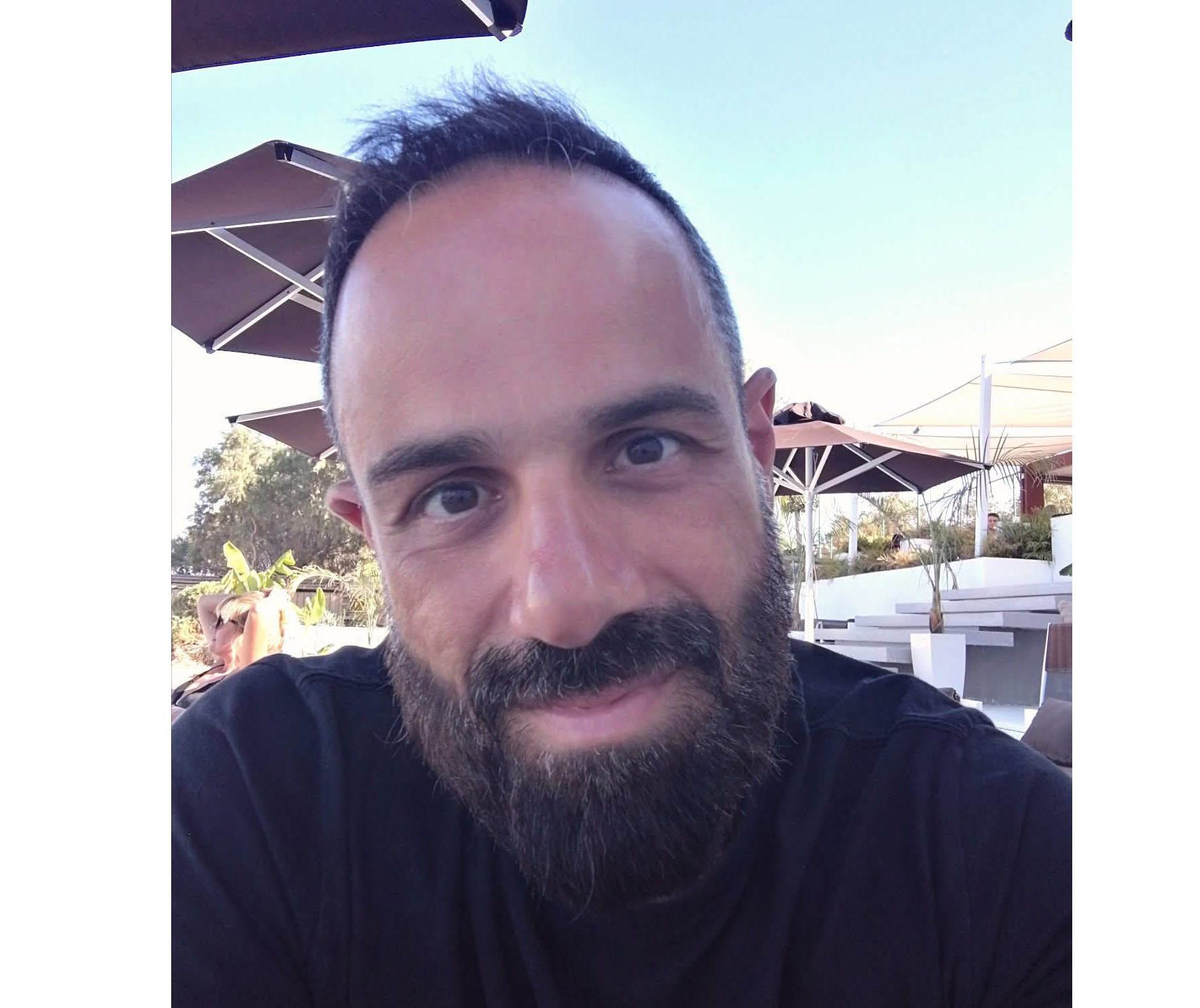 Σοκ στη Ρόδο: «Έσβησε» ξαφνικά στα 47 του ο Βασίλης Γιαννακάκης – Πάγωσε το νησί ο θάνατός του