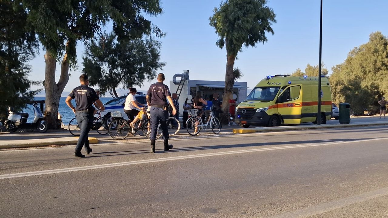 Τροχαίο στο Ψαλίδι - Στο νοσοκομείο δύο παιδιά που επέβαιναν σε ηλεκτρικό σκούτερ