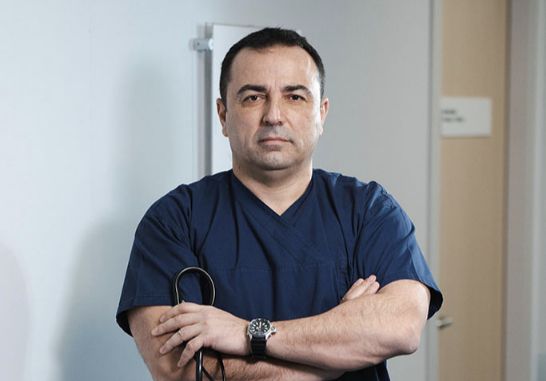 Δημόσιες ευχαριστίες προς τον Επεμβατικό Καρδιολόγο Μιχάλη Ιωάννου Κουτούζη Διευθυντή της Z’ Καρδιολογικής Κλινικής του Νοσοκομείου ΥΓΕΙΑ