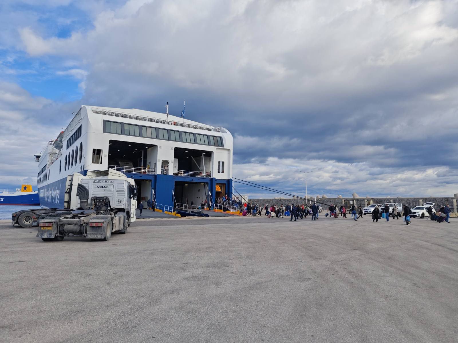 Σ. Τυρινόπουλος: Σε επίπεδα ρεκόρ η επιβατική κίνηση από την Κω με αεροπλάνα και πλοία την εορταστική περίοδο