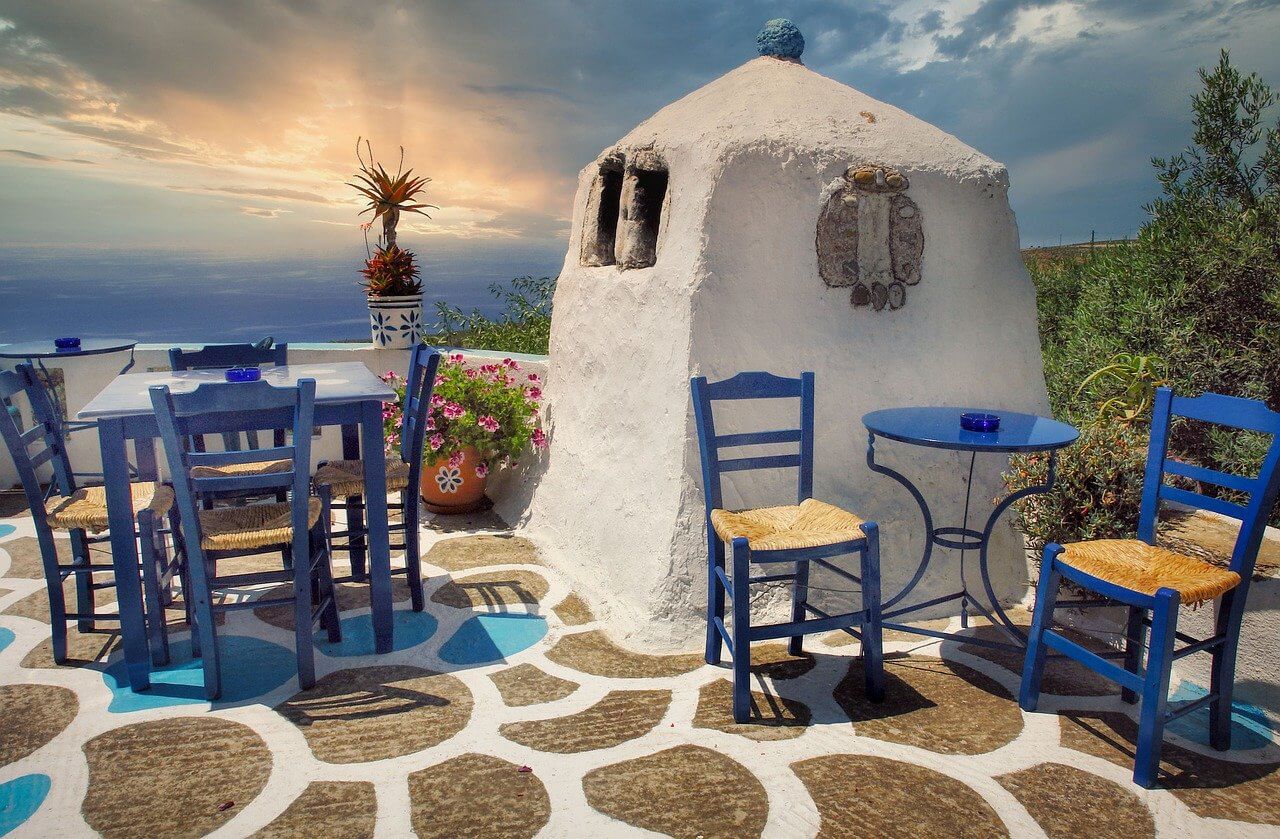 Πώς κινούνται οι κρατήσεις last minute από Γερμανούς - Η Ελλάδα στους top προορισμούς ζήτησης