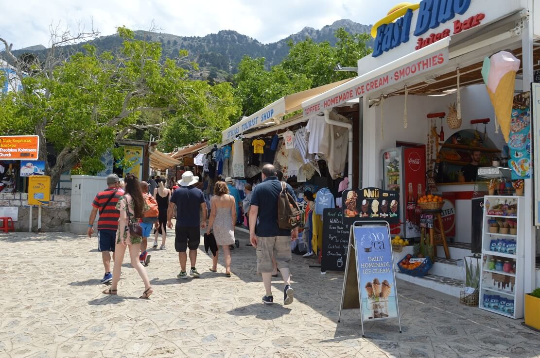 Και τώρα ταμείο... Πόσο ωφέλησε ο τουρισμός το νησί μας; (γράφει η Ξανθίππη Αγρέλλη)