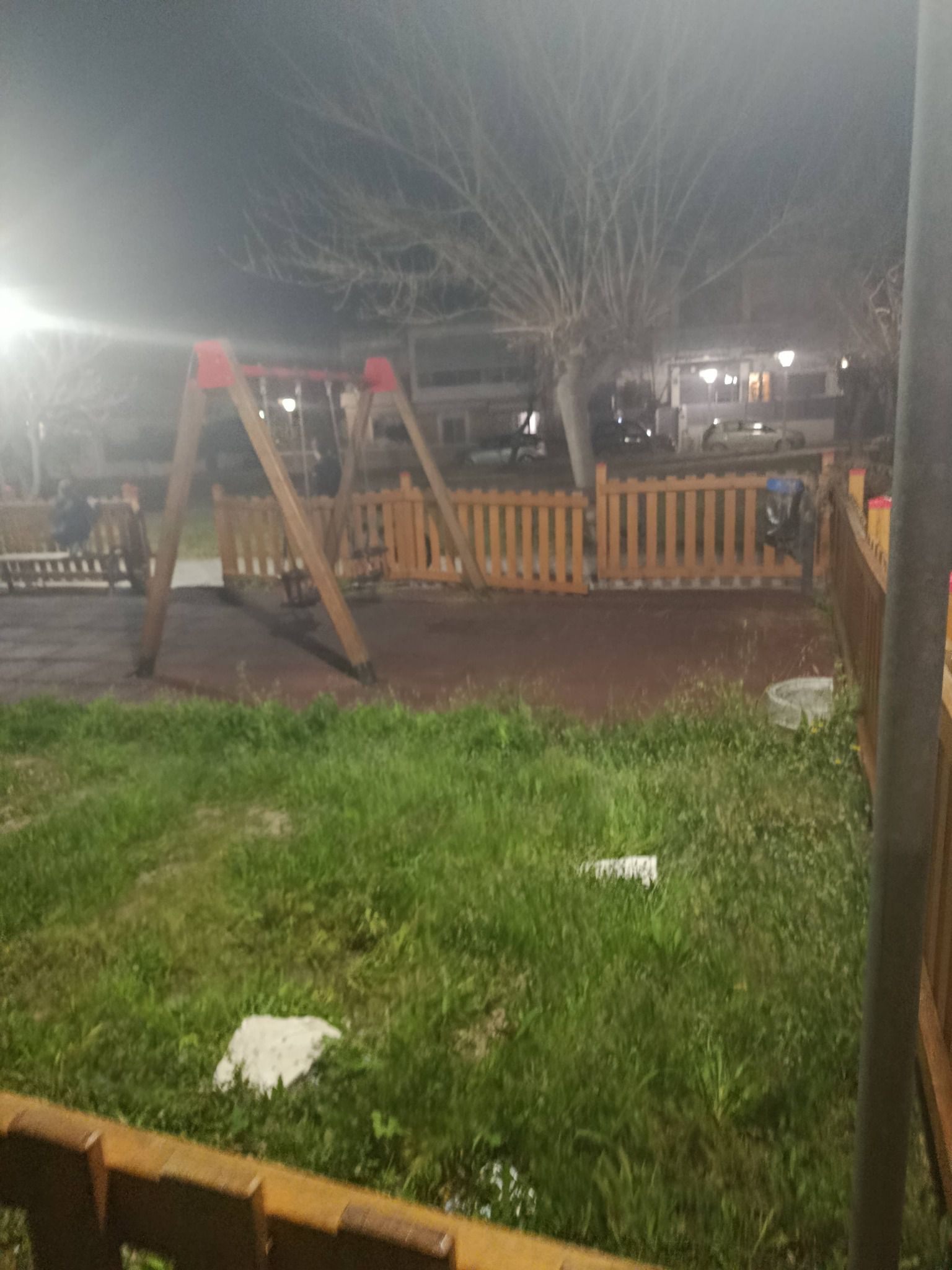 Περιστατικό βίας ανάμεσα σε νεαρούς στην Παιδική Χαρά στο Κούμπουρνο 