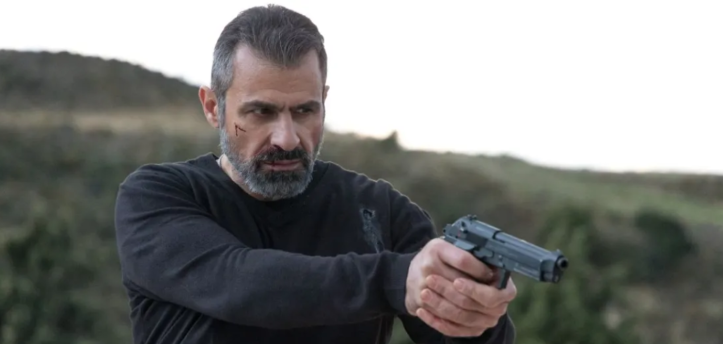 Στους κινηματογράφους το νέο αστυνομικό θρίλερ «Το Μυστικό του Δάσους» που γυρίστηκε στην Κω και πρωταγωνιστεί ο Κ. Καραθωμάς