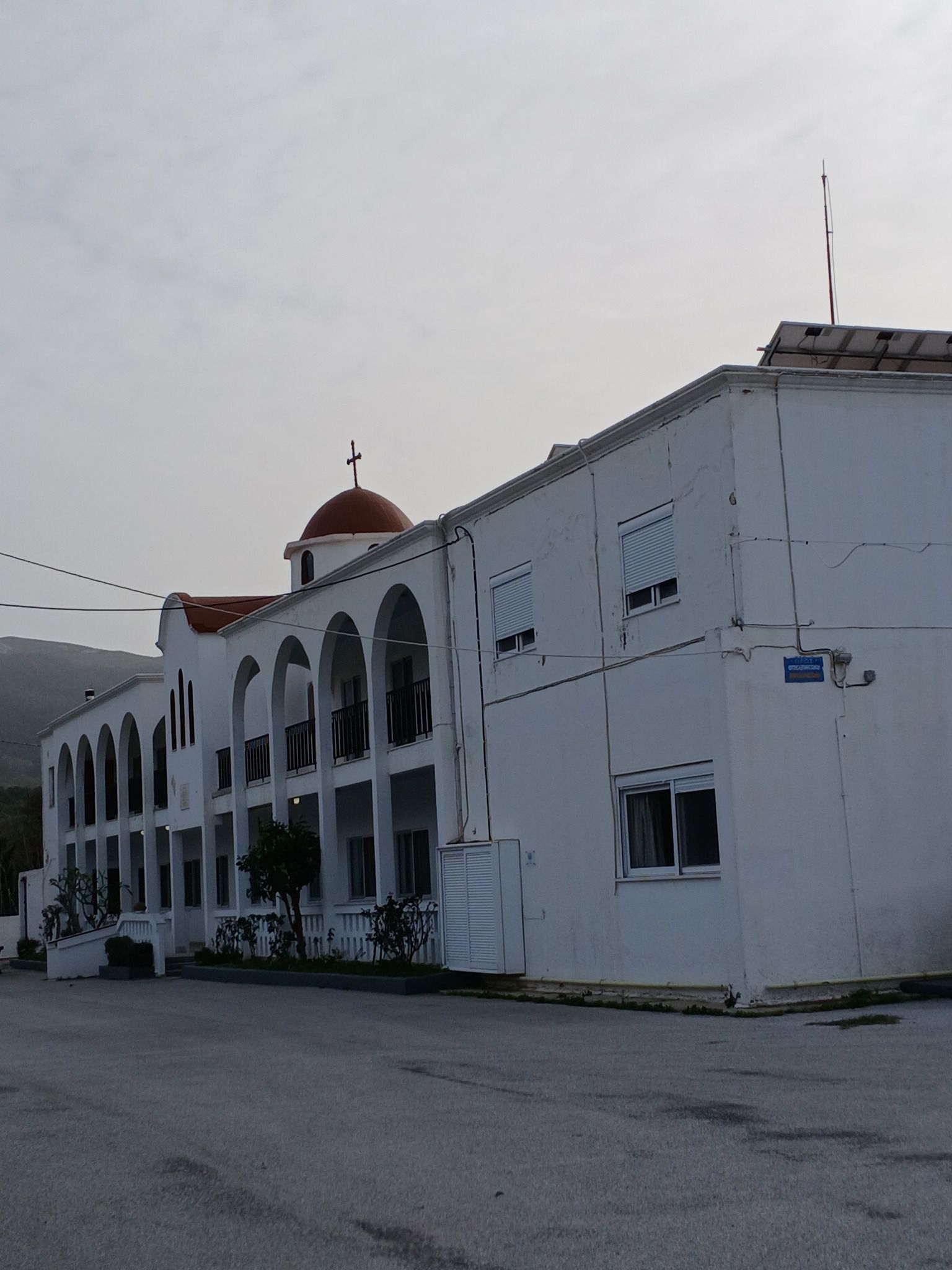 ΔΗΜ. ΚΑΛΛΟΥΔΗΣ: Η ΝΤΡΟΠΗ ΤΟΥ ΓΗΡΟΚΟΜΕΙΟΥ ΣΤΟ ΝΗΣΙ ΤΟΥ ΙΠΠΟΚΡΑΤΗ