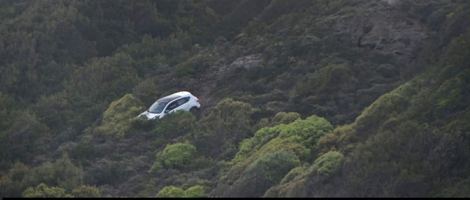 Ρόδος: Τράβηξε το τιμόνι για να γκρεμίσει στη χαράδρα την εν διαστάσει σύζυγο και το παιδί του και επιχείρησε να αυτοκτονήσει! 