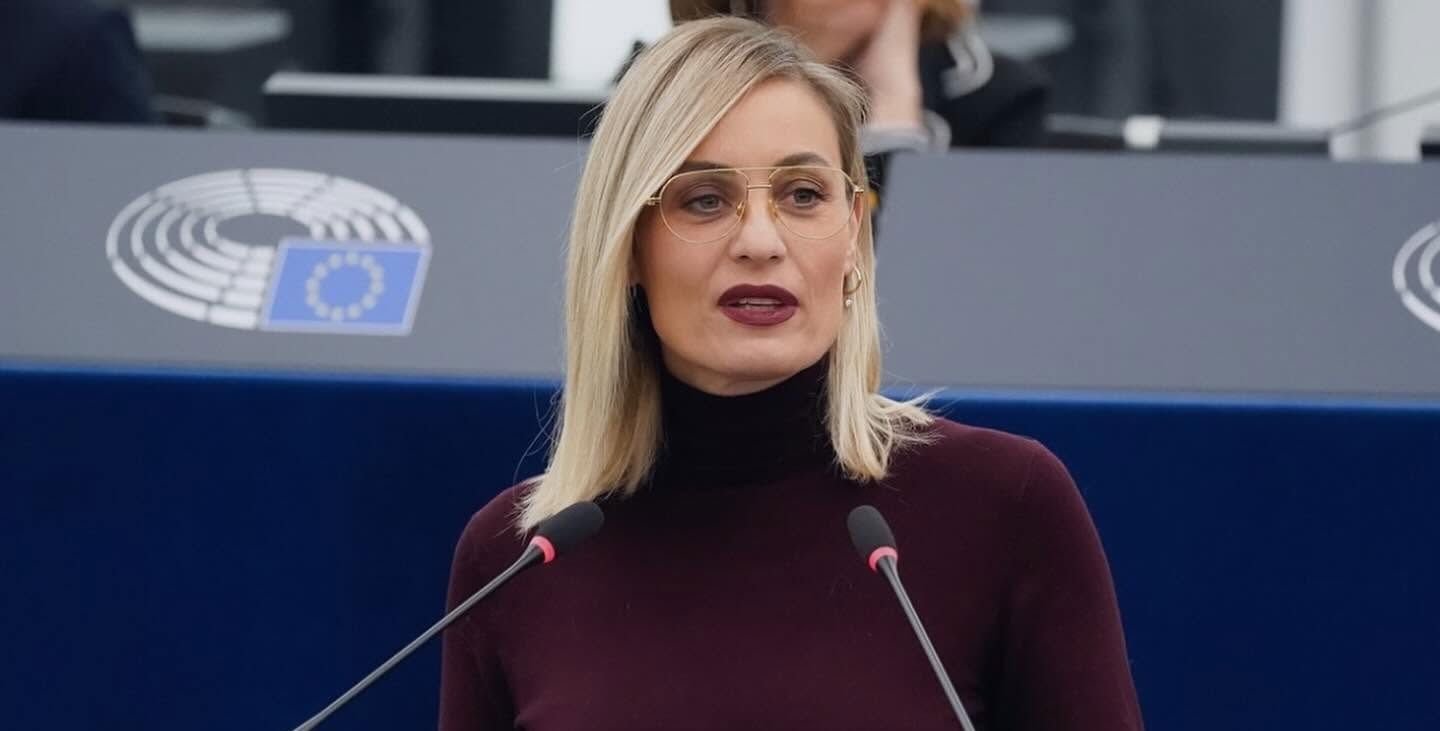 Σάλος από τη δήλωση της Ε. Μελέτη στο Ευρωκοινοβούλιο – Οι «εκβιαζόμενοι» εργοδότες και οι «αντιεπαγγελματίες εργαζόμενοι»