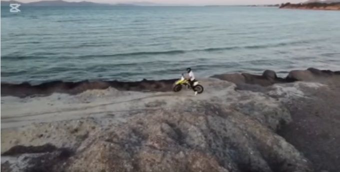 Μ. Γιωργαλλής: Μετέτρεψαν σε πίστα για motocross το λιμάνι Μαστιχαρίου (vid)