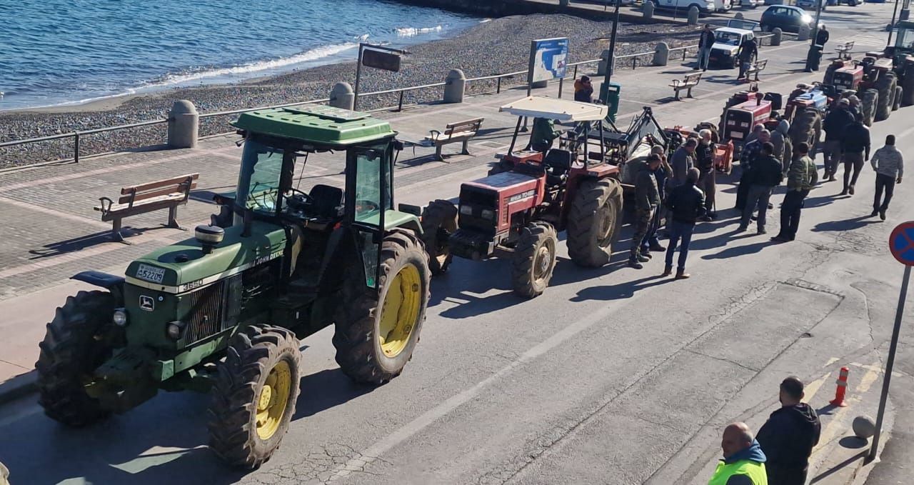 Ενωμένοι και αποφασισμένοι να συνεχίσουν τον αγώνα οι αγρότες του Αν. Αιγαίου