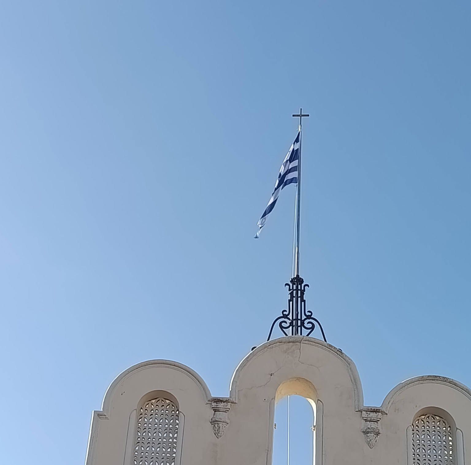 Σ. Χατζηπέτρος: Τοποθέτηση Ελληνικής σημαίας στο κτίριο της Αγοράς