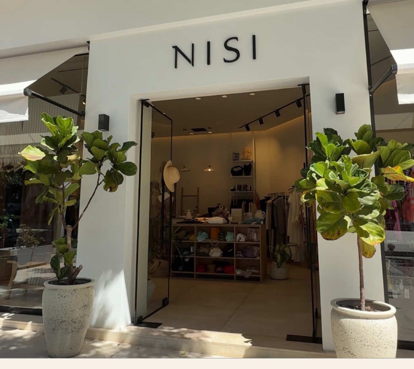 H Lacoste έφτασε στο NISI