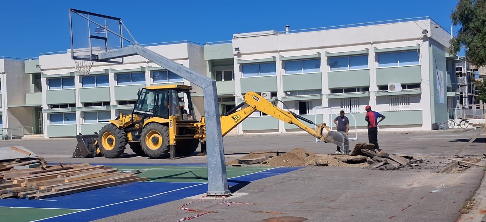 Ξεκίνησαν οι εργασίες για την κατασκευή του "θόλου" στο 4ο Δημ. Σχολείο Κω