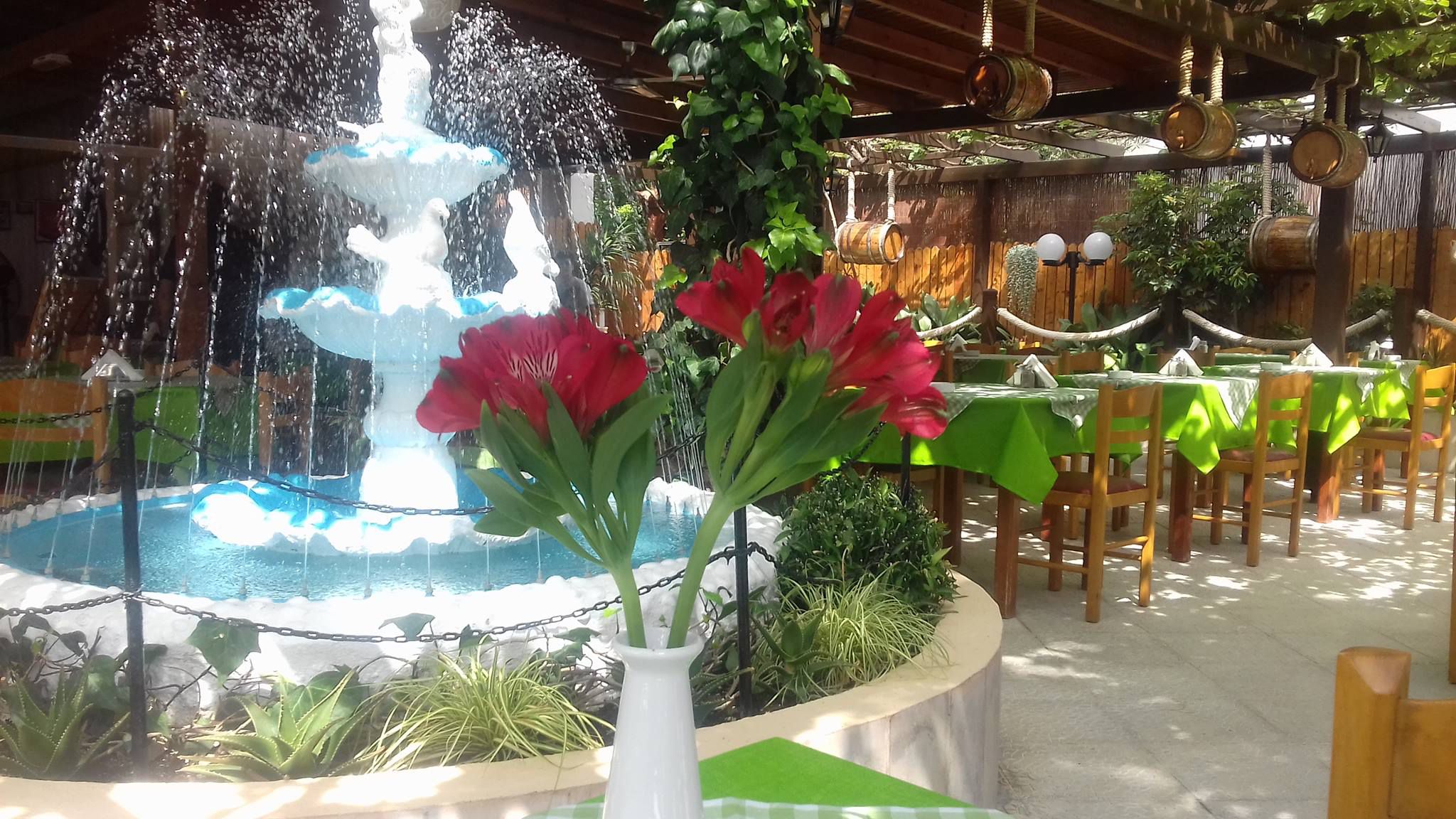 Από την ταβέρνα  Sunset στη Λάμπη ζητείται Α’ και Β’ μάγειρας 