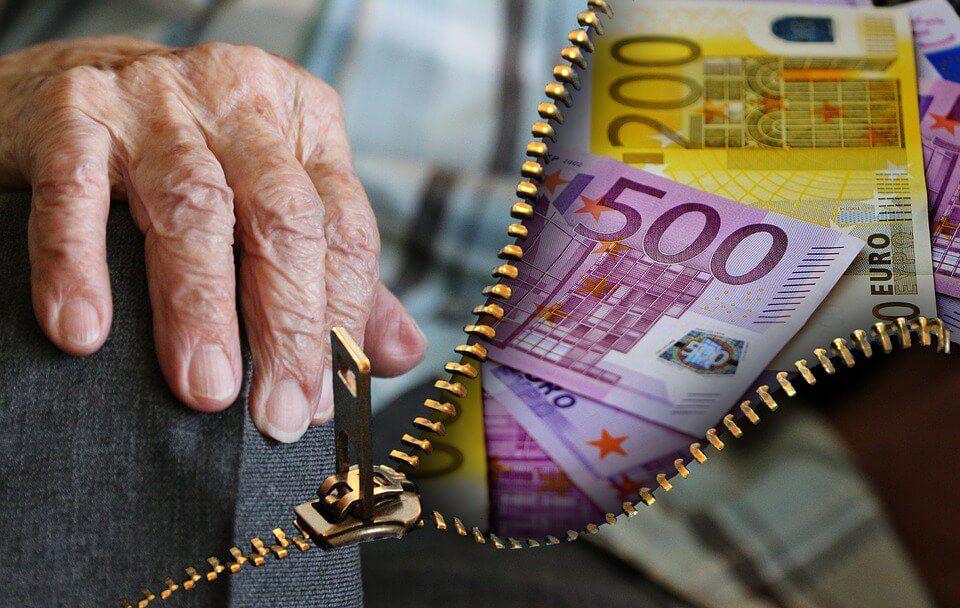 Σύνταξη πριν τα 62: Ποιοι παλαιοί ασφαλισμένοι διατηρούν το δικαίωμα εξόδου